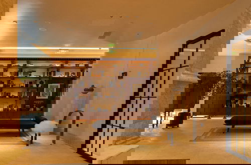 Photo 8 - Golden Age Hotel