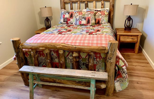 Riverbend Serenity Cabins - Photo 4