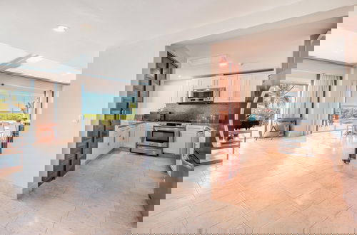 Photo 17 - Apt w 2br-beachfront Private Pool in Sotogrande