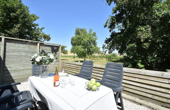 Cozy Holiday Home in Zonnemaire Near Lakebeach - Foto 32