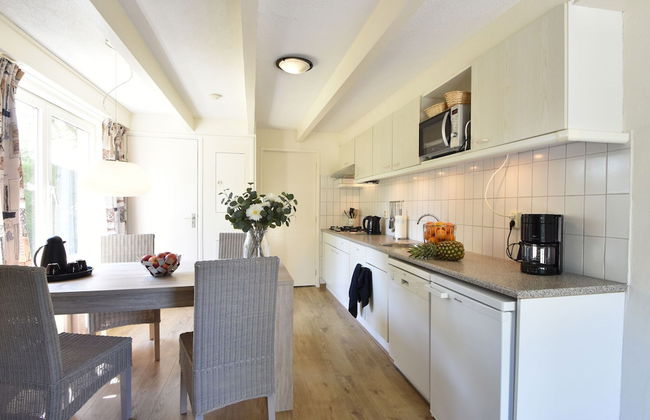Cozy Holiday Home in Zonnemaire Near Lakebeach - Foto 12