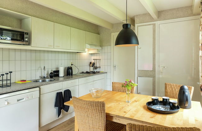 Cozy Holiday Home in Zonnemaire Near Lakebeach - Foto 13