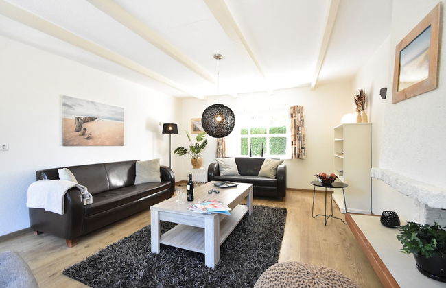 Cozy Holiday Home in Zonnemaire Near Lakebeach - Foto 23