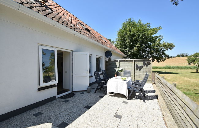 Cozy Holiday Home in Zonnemaire Near Lakebeach - Foto 30