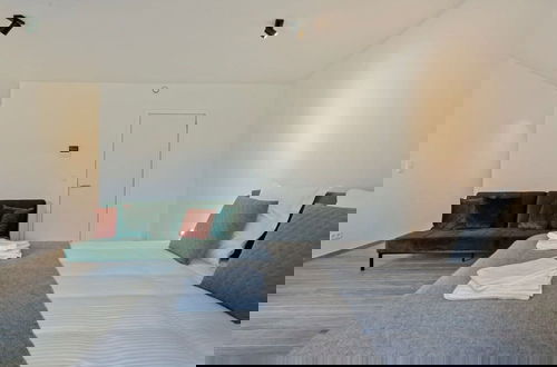 Photo 34 - Spacious 3 Bedroom Apartment With Private Garage