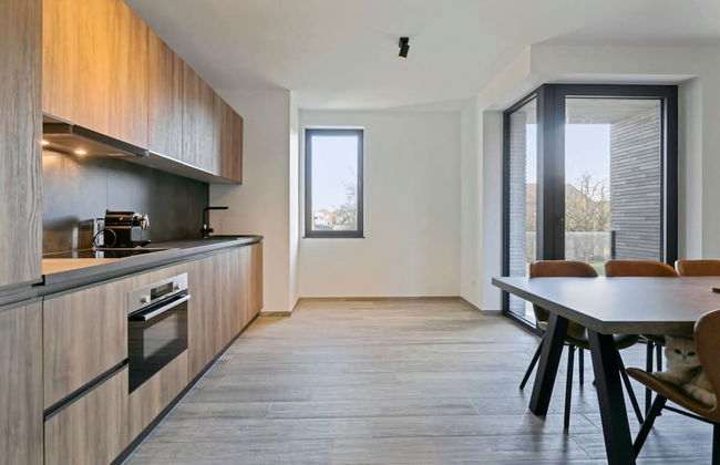 Spacious 3 Bedroom Apartment With Private Garage - Foto 39