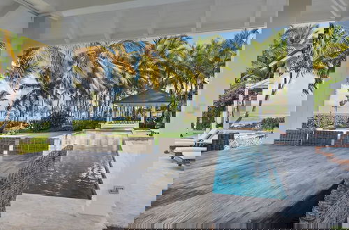 Foto 9 - 5BR Oceanfront Golf Estate w Pool Private Chef
