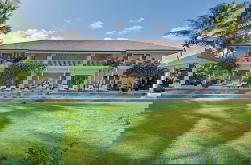 Foto 48 - 5BR Oceanfront Golf Estate w Pool Private Chef