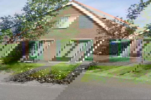 Foto 31 - Holiday Home in Schoneveld With Garden