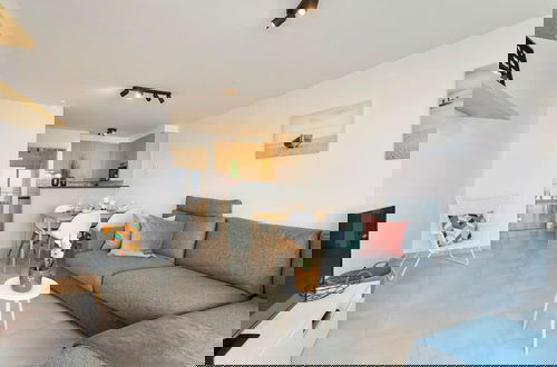 Foto 24 - Cosy Apartment With Amazing Beach View
