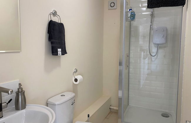 Apartment Sleeps 4, Free Parking, Pets Welcome - Photo 11