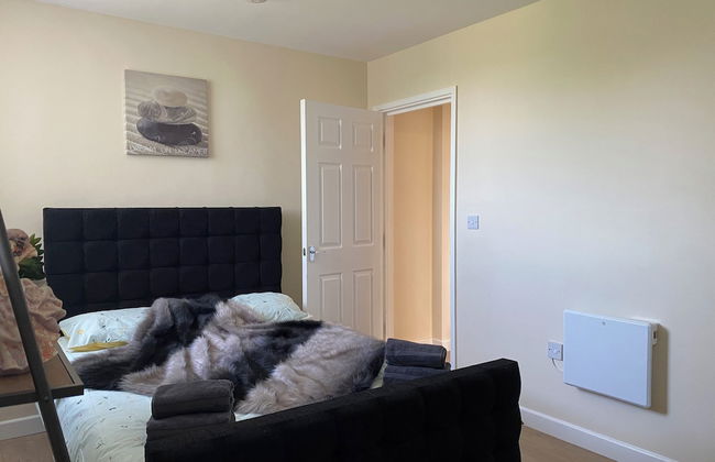 Apartment Sleeps 4, Free Parking, Pets Welcome - Photo 4