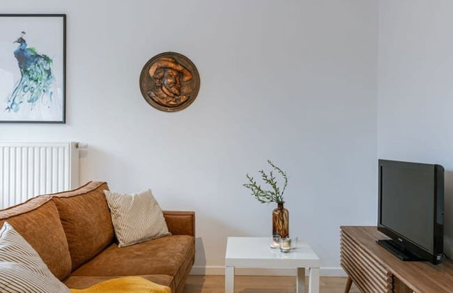 Homely Duplex Near Historic City Center Station - Photo 20