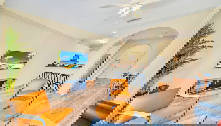Foto 1 - Modern 2BR Condo - With Pool Hot Tub