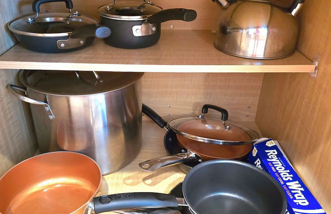 5 Beautiful 4 Bed 3 Bath Pool Home w Free Dock - Photo 52