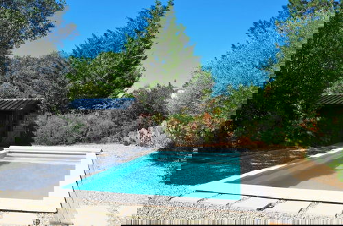 Foto 15 - Holiday Home With Private Pool in Bedoin