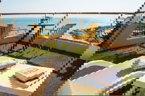 Foto 14 - Gorgeous Seaviews From a Stunning Studio