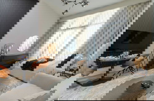 Foto 3 - Nasma Holiday Homes - Azizi Riviera 6