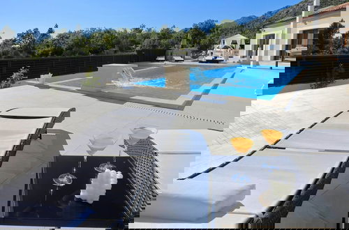 Foto 20 - Amazing Villa With Pool