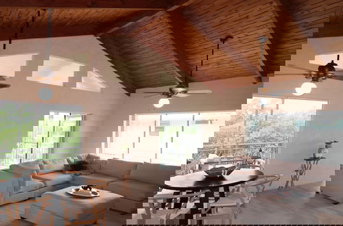 Foto 5 - Waterfront House with Boat Dock