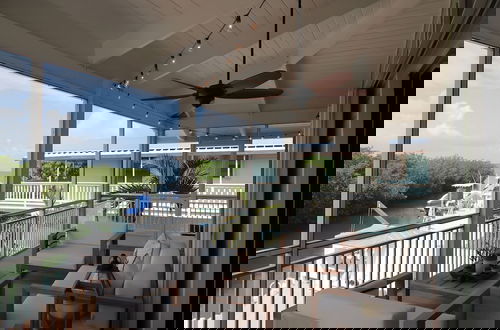 Foto 7 - Waterfront House with Boat Dock
