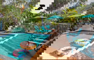 Foto 1 - Sunnyside Up by Brightwild Pool Parking