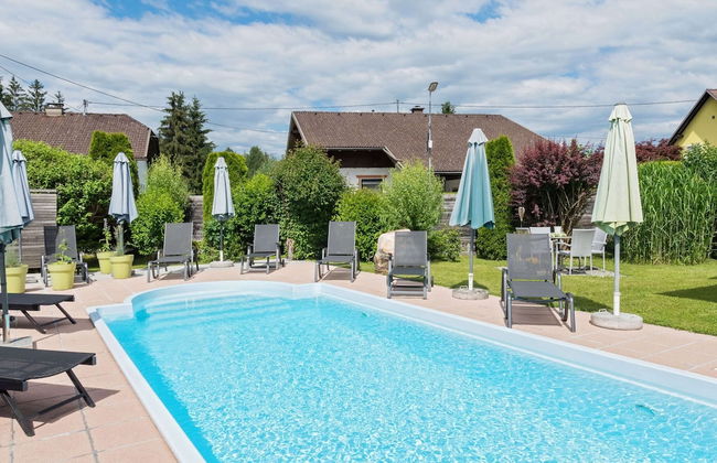 Adults Only Apartment With Pool - Foto 8