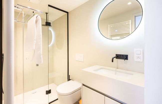 Stylish Duplex Studio With Premium Materials in Ghent City Center - Photo 17