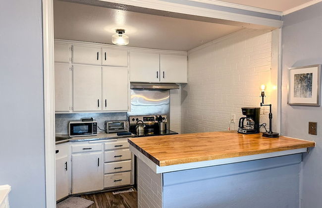 2BR Cozy Winter Respite Haven in Midwest City - Foto 17