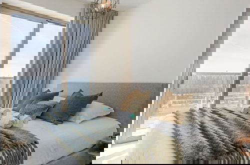 Foto 4 - Modern Apartment With South Facing Terrace