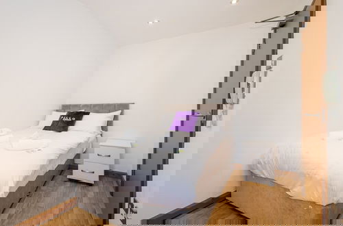 Foto 14 - Cosy Spacious Duplex Apartment Near Salford Royal