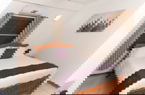 Photo 3 - Christophers Apartments