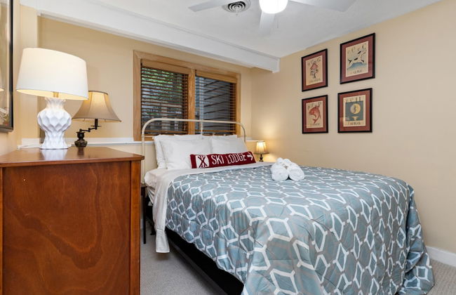 Condo at Wintergreen Walk to Slope Pool Access - Photo 16