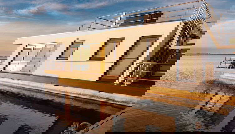 Foto 1 - Hausboot Floating House in Ribnitz-damgarten