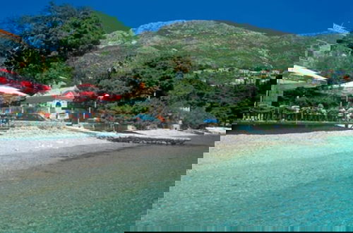 Foto 5 - Apartments & Rooms Jokovic- Deluxe Double Room With Terrace and Partial Sea View