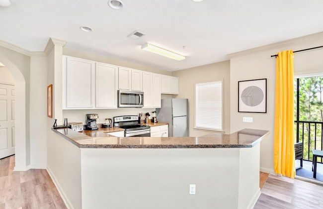 3BR Condo - Pool Hot Tub Sauna - Near Disney - Photo 11