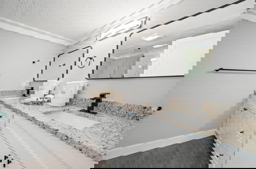 Photo 25 - Barefoot Beach House by PHG