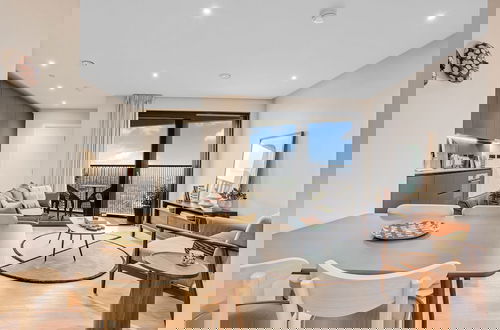 Foto 18 - Stunning Two-bedroom Apartment With a Balcony