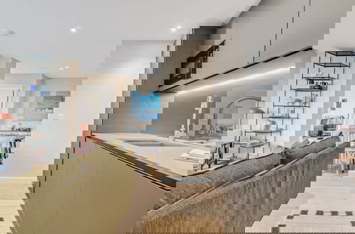 Foto 19 - Stunning Two-bedroom Apartment With a Balcony