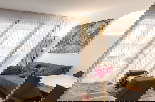 Foto 1 - Apartment With Roof Terrace