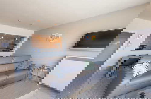 Foto 5 - Spacious Apartment With Seaview