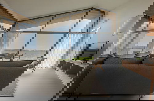 Foto 13 - Amazing Holiday Home With Terrace