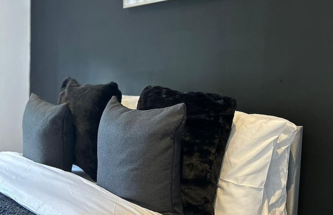 AMAZING CENTRAL 3 bed REFURB sleeps 5 - Foto 2