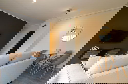 Foto 5 - w Admirable 2BR w Modern Balcony in Miraflores