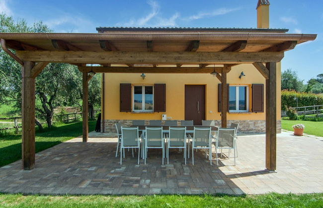 Villa in Ostra Vetere With Pool and Jacuzzis - Photo 29