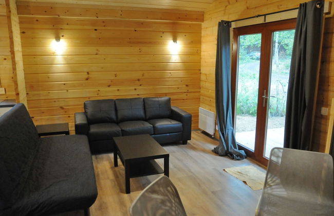 Modern, Wooden Chalet With Wood Burning Stove, in the Forest - Foto 17