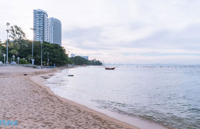 Pintree Service Apartment Pattaya - Photo 55