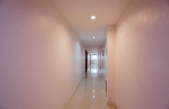 Pintree Service Apartment Pattaya - Photo 44