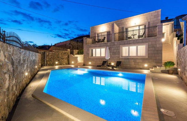 Villa Kabalero - Four-bedroom Villa With Private Pool - Photo 1