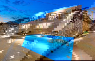 Foto 1 - Villa Kabalero - Four-bedroom Villa With Private Pool